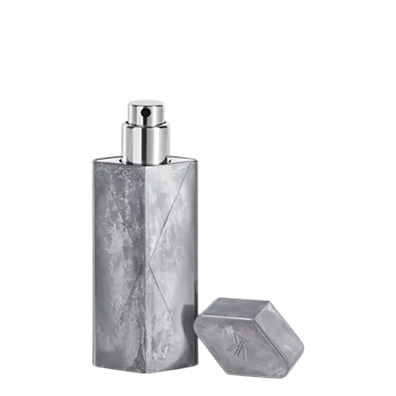 globe-trotter-luxury-travel-spray-case-zinc-edition (1).webp